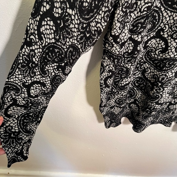 Lane Bryant Cardigan Gray Black Paisley Lace 14/16 - Picture 5 of 11